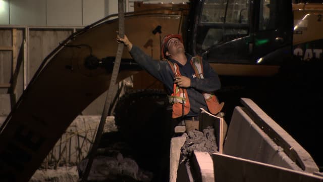 S01:E08 - Day or Night