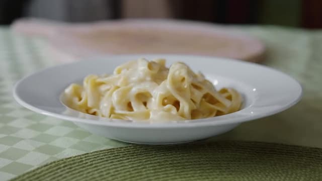 S06:E03 - The Real Fettuccine Alfredo