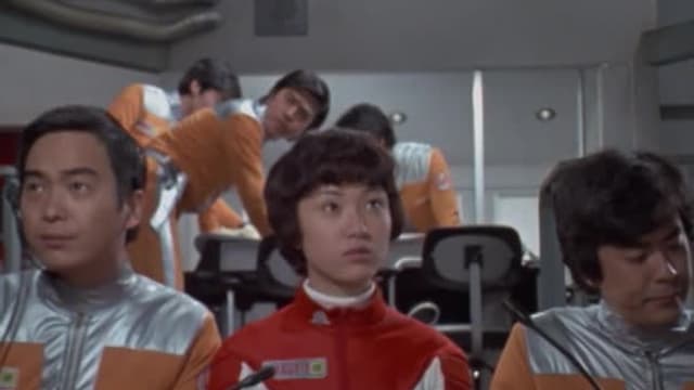 S01:E49 - 80's Greatest Pinch! Transform! Ultrawoman