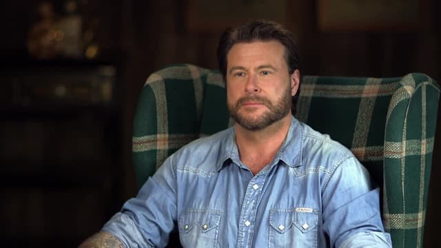 S01:E04 - Boathouse and Grill