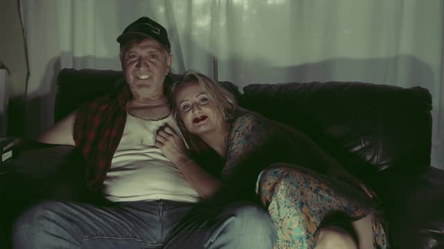 S01:E05 - Dropping a Deuce