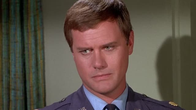 S02:E12 - How Do You Beat Superman