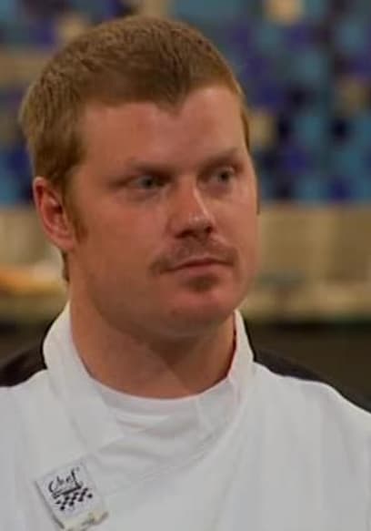 S08:E11 - 6 Chefs Compete poster