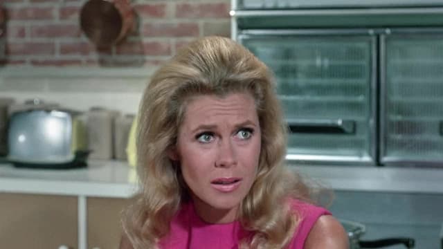 S05:E05 - It's So Nice to Have a Spouse Around the House