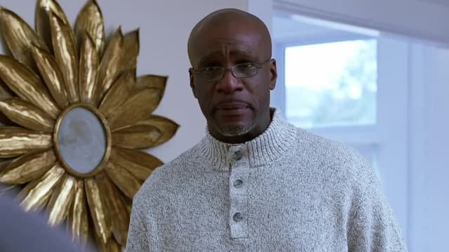 S01:E03 - Momma's Boy