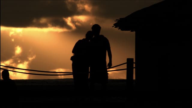 S01:E05 - Bora Bora & Maldives