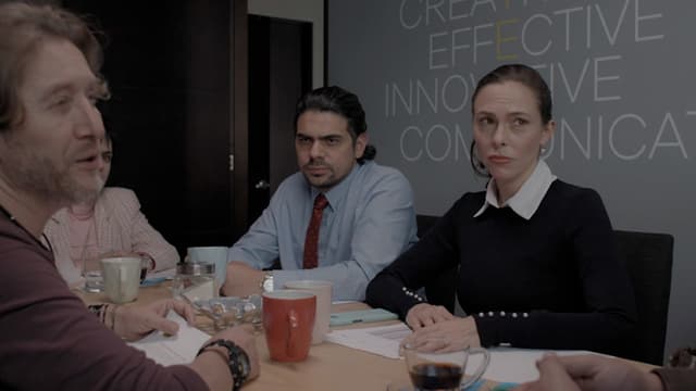 S01:E02 - Los aburridos no ganan elecciones