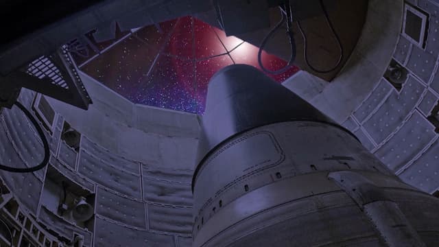 S01:E02 - Military UFO Encounters