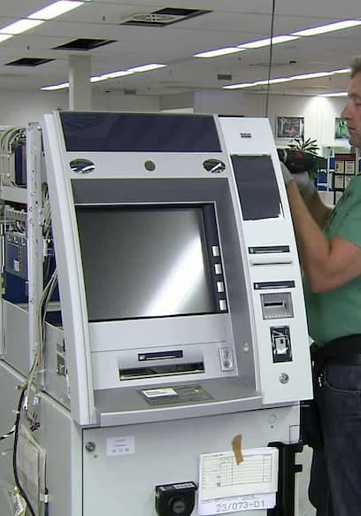 S19:E05 - Champagne and ATMs poster