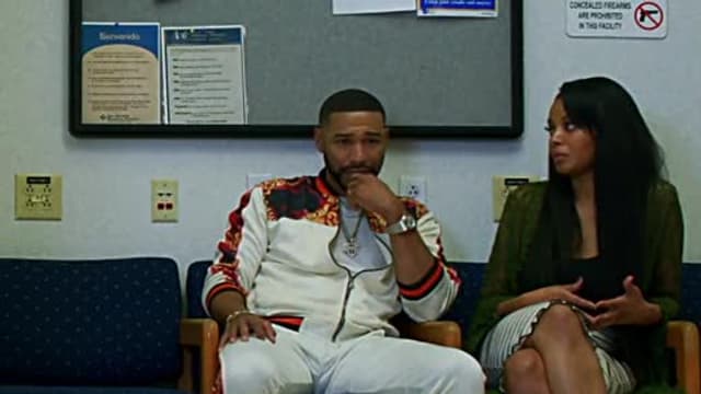 S03:E01 - Hit Me With Your Best Shot