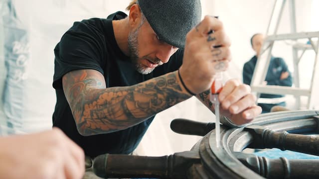 S01:E01 - Soul Mates