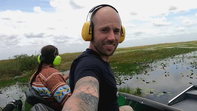 S01:E01 - South Florida