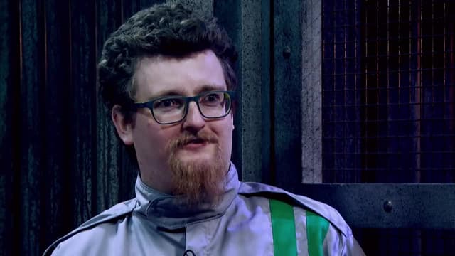 S01:E04 - The Cosplay Team