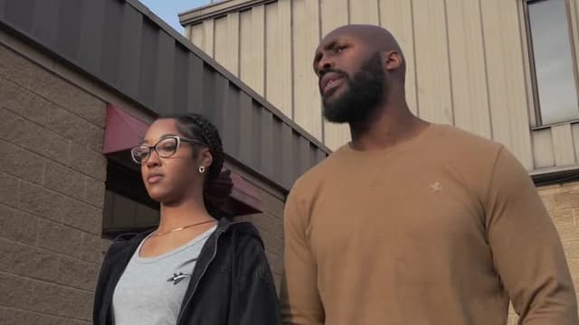 S01:E02 - Friend of Ours