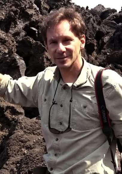 S04:E03 - Cabo Verde Volcano poster