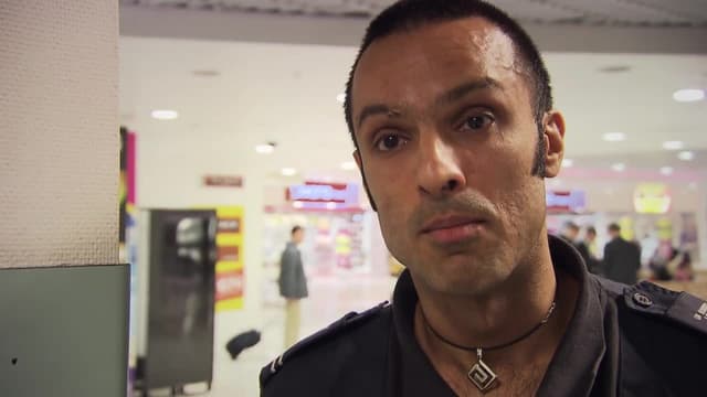 S03:E03 - Acting Natural