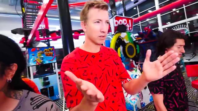 S01:E07 - One of Them Will Leave the Spy Ninjas Forever!