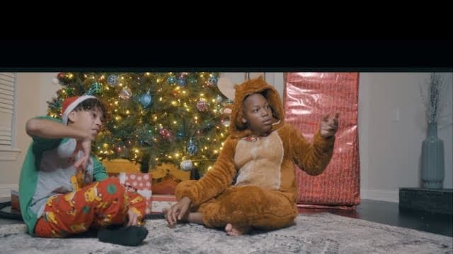 S17:E04 - SantaMike: Christmas Intro