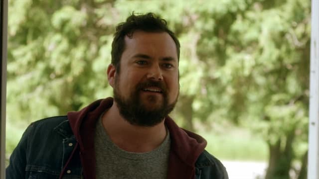 S01:E03 - The Farmhand Who Bought the Farm