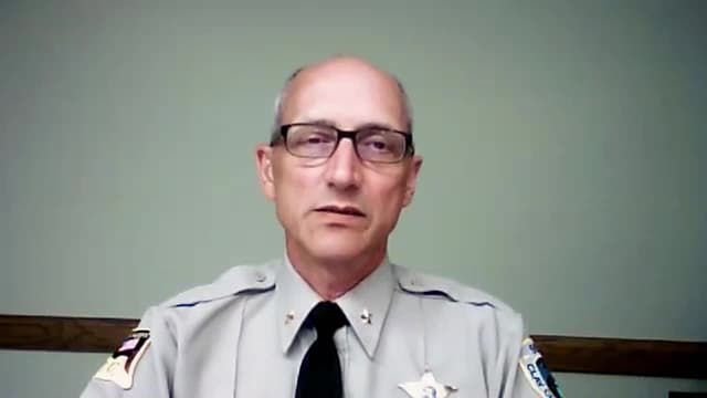 S02:E14 - Eyes on Her