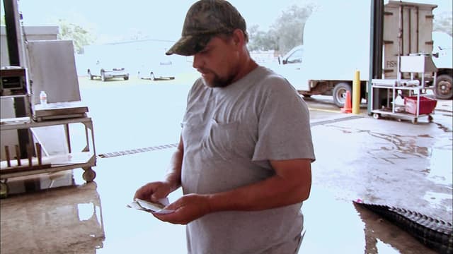 S03:E01 - Gator Gold Rush