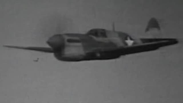 S01:E01 - Curtiss P-40 Warhawk