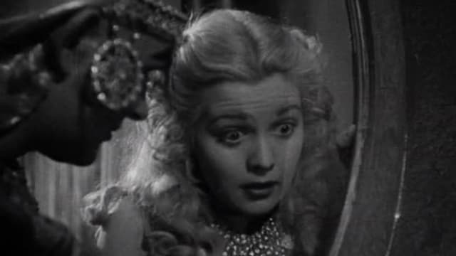 S01:E104 - Battling the Sea Beast