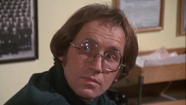 S01:E13 - Terror on the Docks