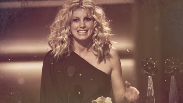 S01:E10 - History of Country: 2000