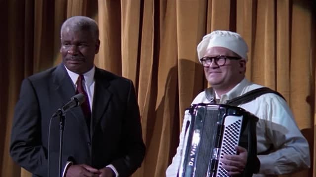 S06:E09 - Drew Can't Carey a Tune