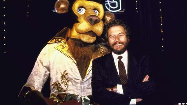 S05:E02 - Easy Bake Oven / Chuck E. Cheese