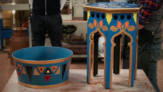 S06:E35 - Tap Shoes, Silver Wedding Purse, Magicians Table