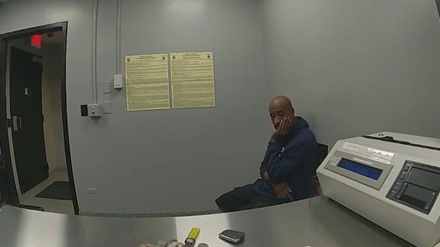 S01:E10 - Chaos at Walmart