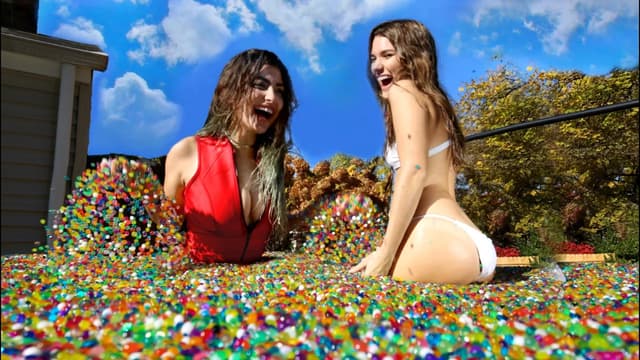 S01:E09 - Hot Tub -12 Million Gummy Bears / 5k Pounds of Jello / 10 Million Orbeez