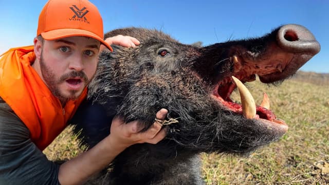 S01:E11 - Hunting the BIGGEST Wild Boar of My Life!