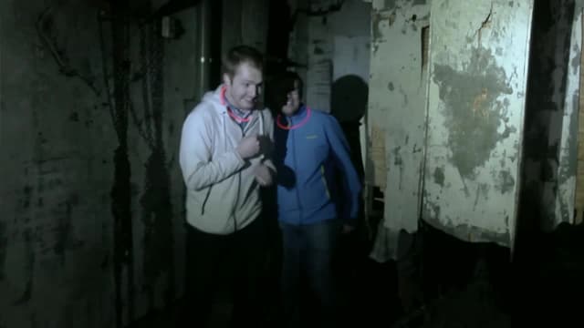 S01:E05 - The Sealed Door