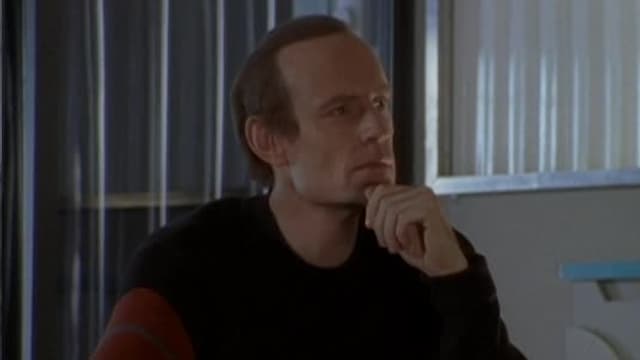 S02:E17 - The Labyrinth