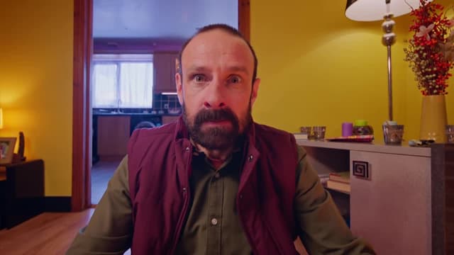 S01:E10 - Hairy Egg