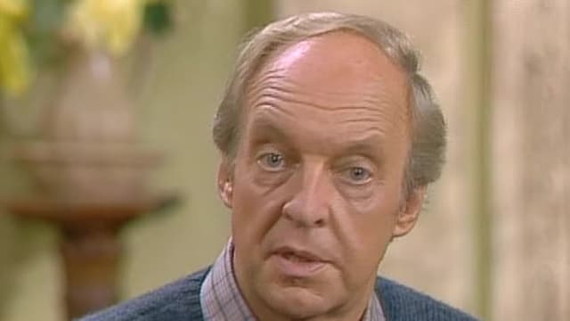 S02:E211 - Thanksgiving Crossover (Pt. 1)