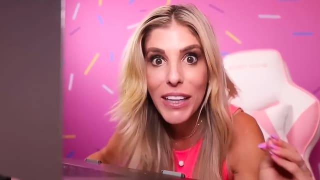 S08:E06 - Exposing the Worst Rated Bosses