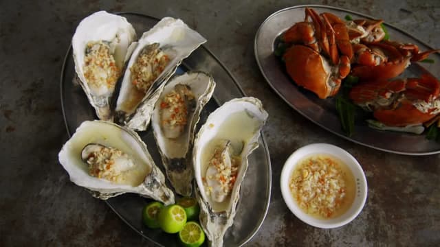 S01:E10 - Episode 10