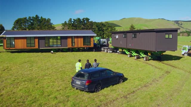 S01:E07 - Martinborough House