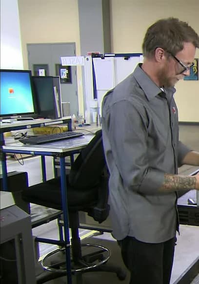 S19:E06 - Sharpening Steels poster