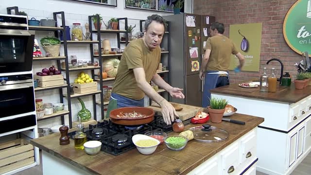 S01:E20 - Fideos a la cazuela y buñuelos de tofe de plátano