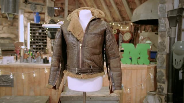 S03:E11 - Meissen Clock, Typewriter, Bomber Jacket