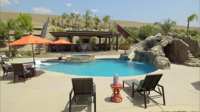 S01:E02 - Mountain of a Makeover