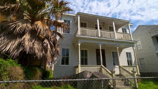 S03:E05 - Stump House