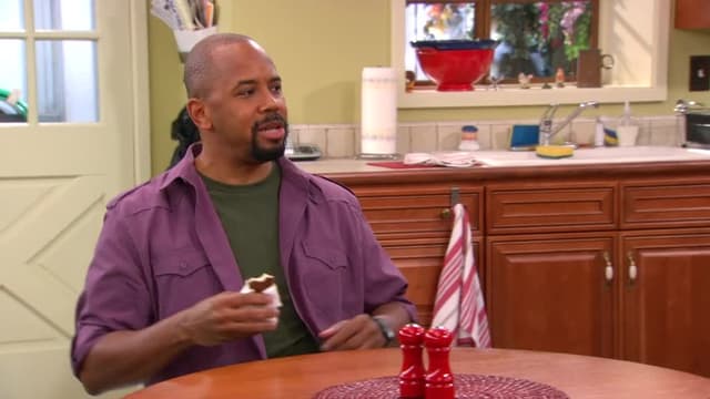 S02:E20 - Charlie Breaks Up With Kate