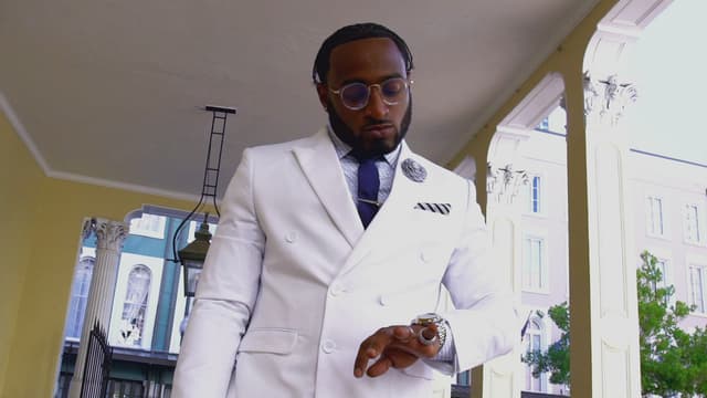 S11:E15 - Pack Your Bags