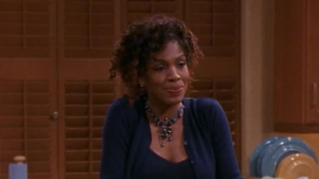 S03:E17 - She’s Back